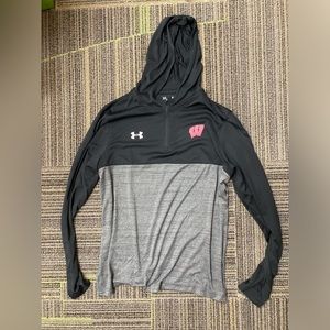 Men’s Under Armour Large Loose 1/4 Zip Wisconsin Badgers Long Sleeve